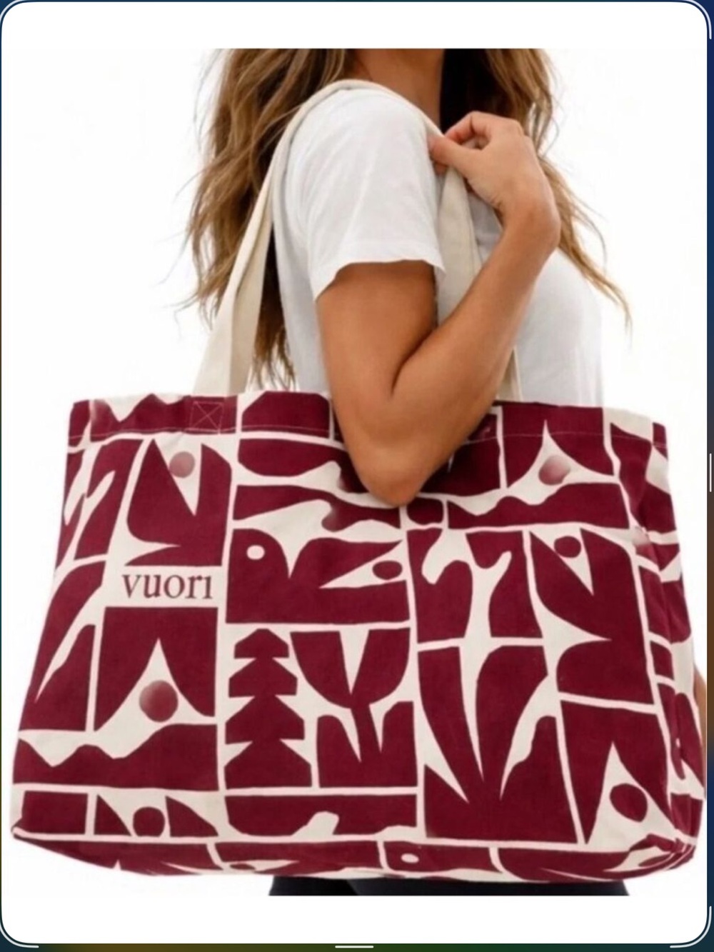 Vuori Limited Edition 2025 Holiday Tote Bag - Strawberry